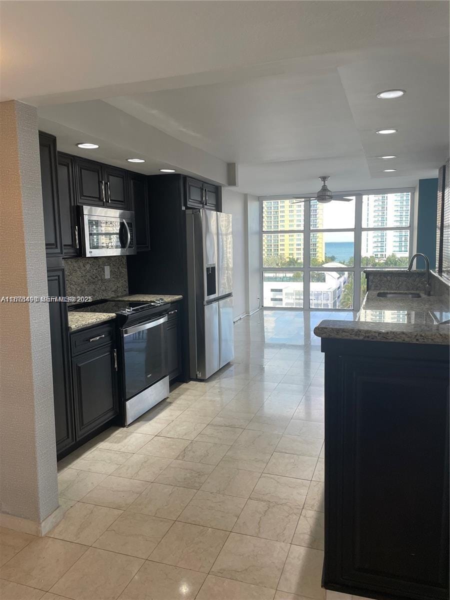 1000 Parkview Drive 920 — photo 9