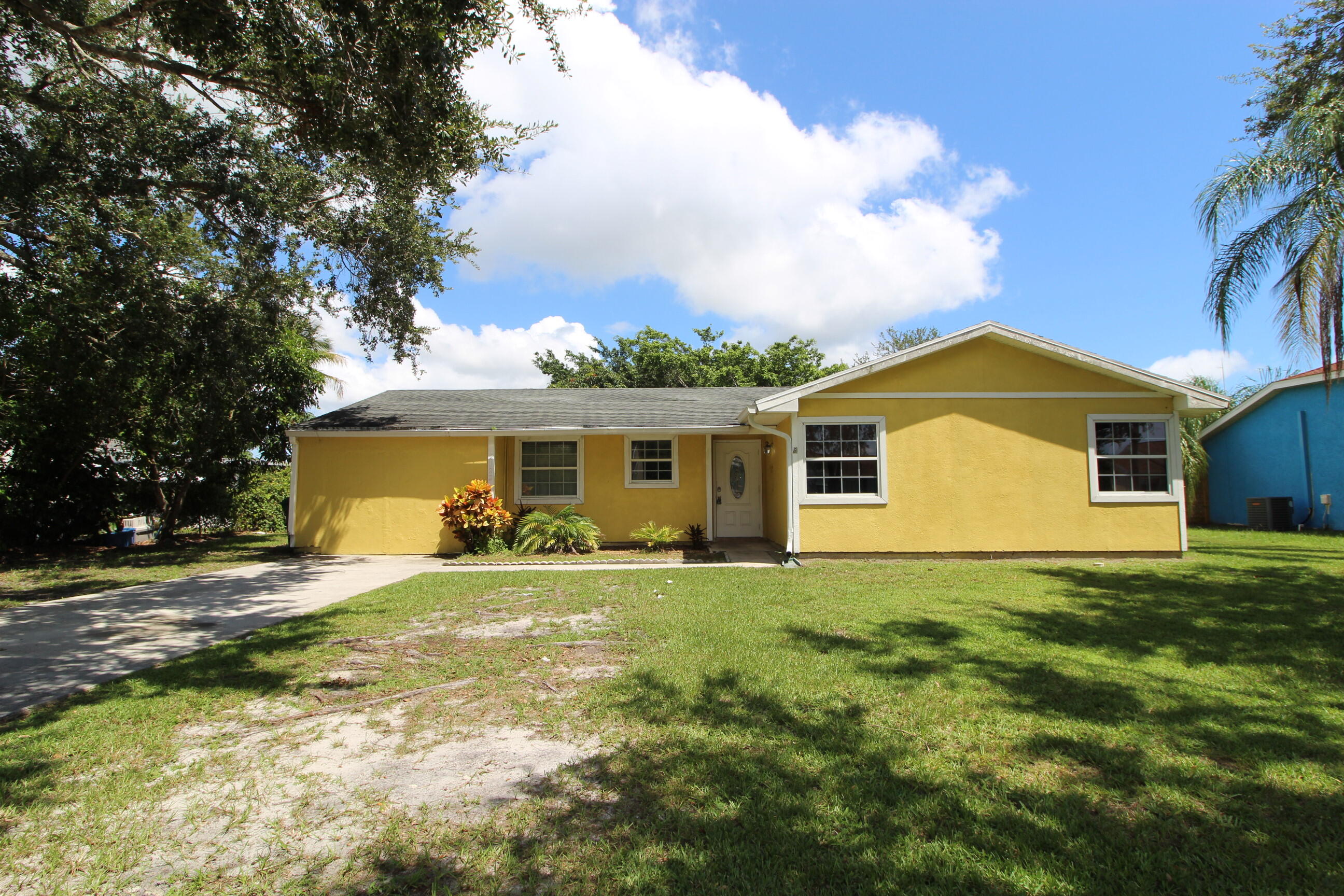 2022 SE West Dunbrooke Circle SE, Port St. Lucie, FL 34952, Port St Lucie