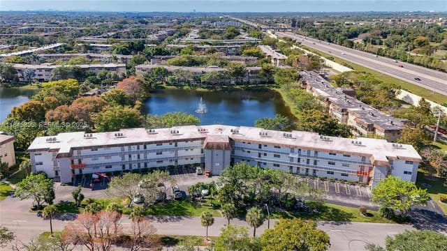 5102 NW 36th Street 512, sold in Elderberry Gardens Condo, Lauderdale Lakes, FL