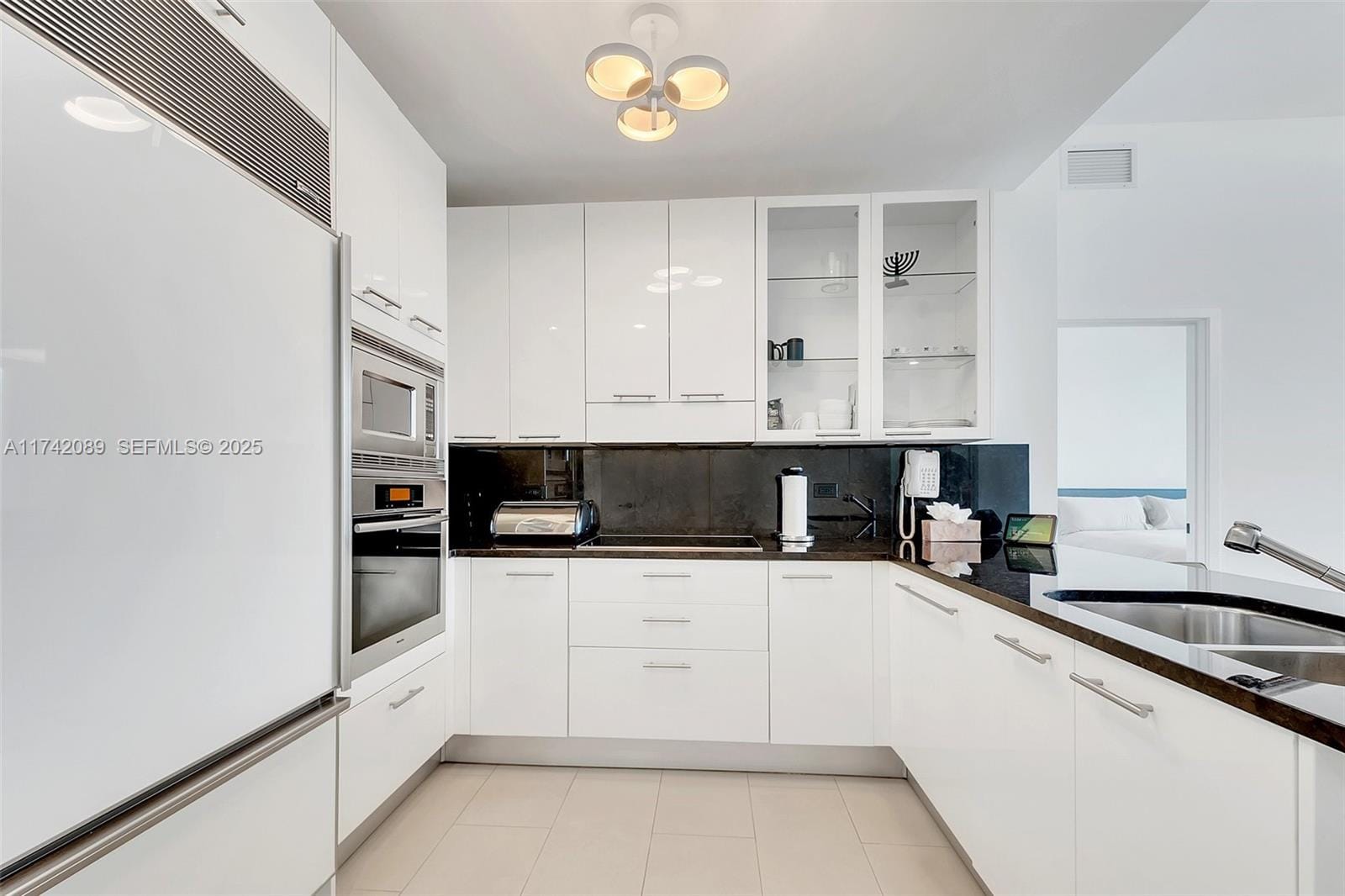 6799 Collins Avenue 312 — photo 2