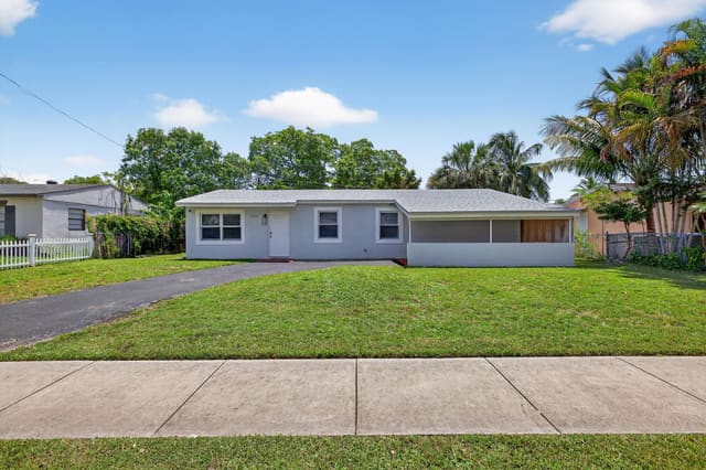 1520 SW 67th Avenue, North Lauderdale, FL 33068