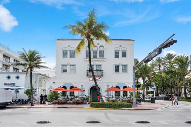 1060 Ocean Drive D303, The Strand On Ocean Drive, Miami Beach, FL