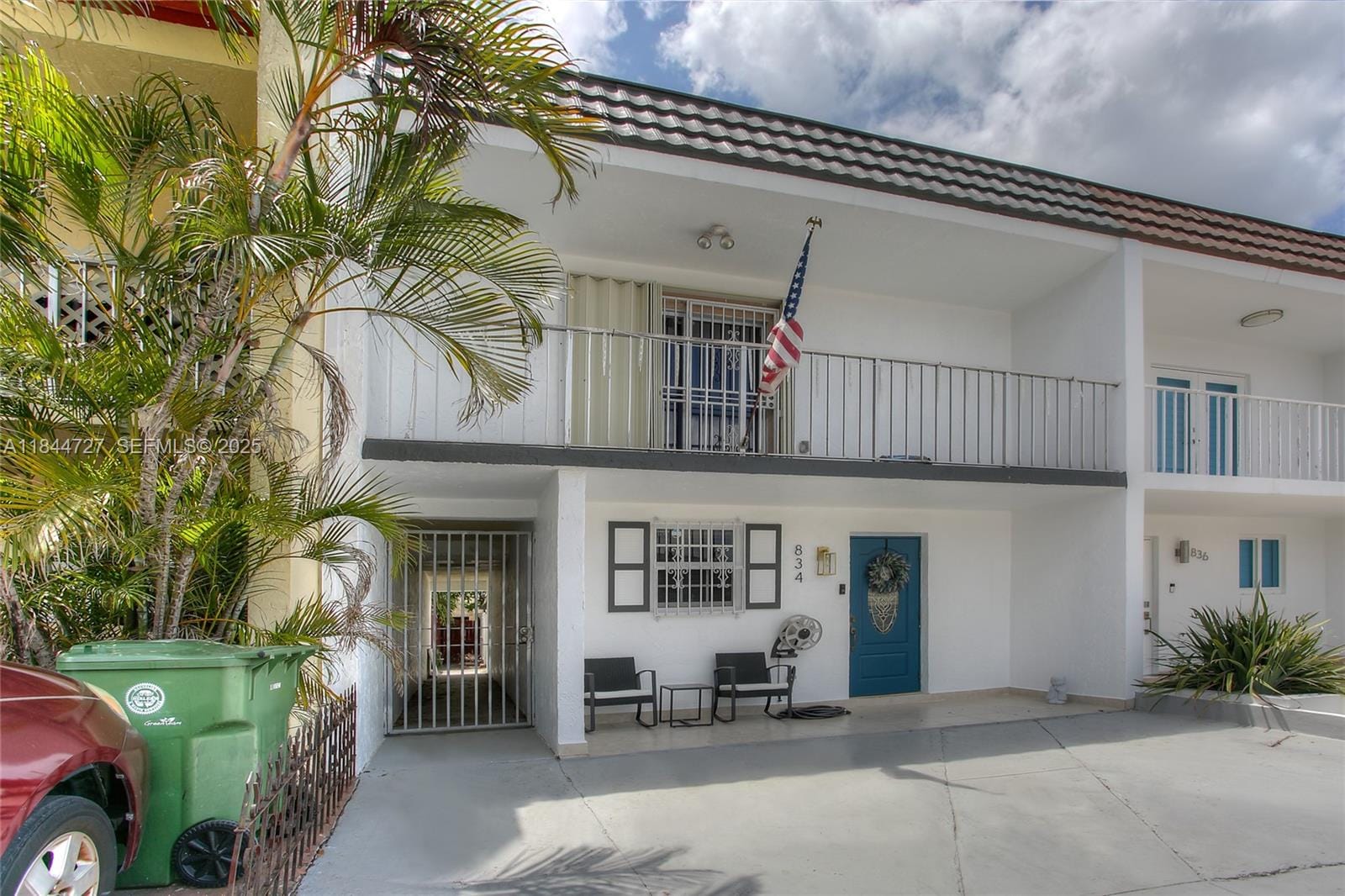 834 W 80th Place, Hialeah, FL 33014 photo 2