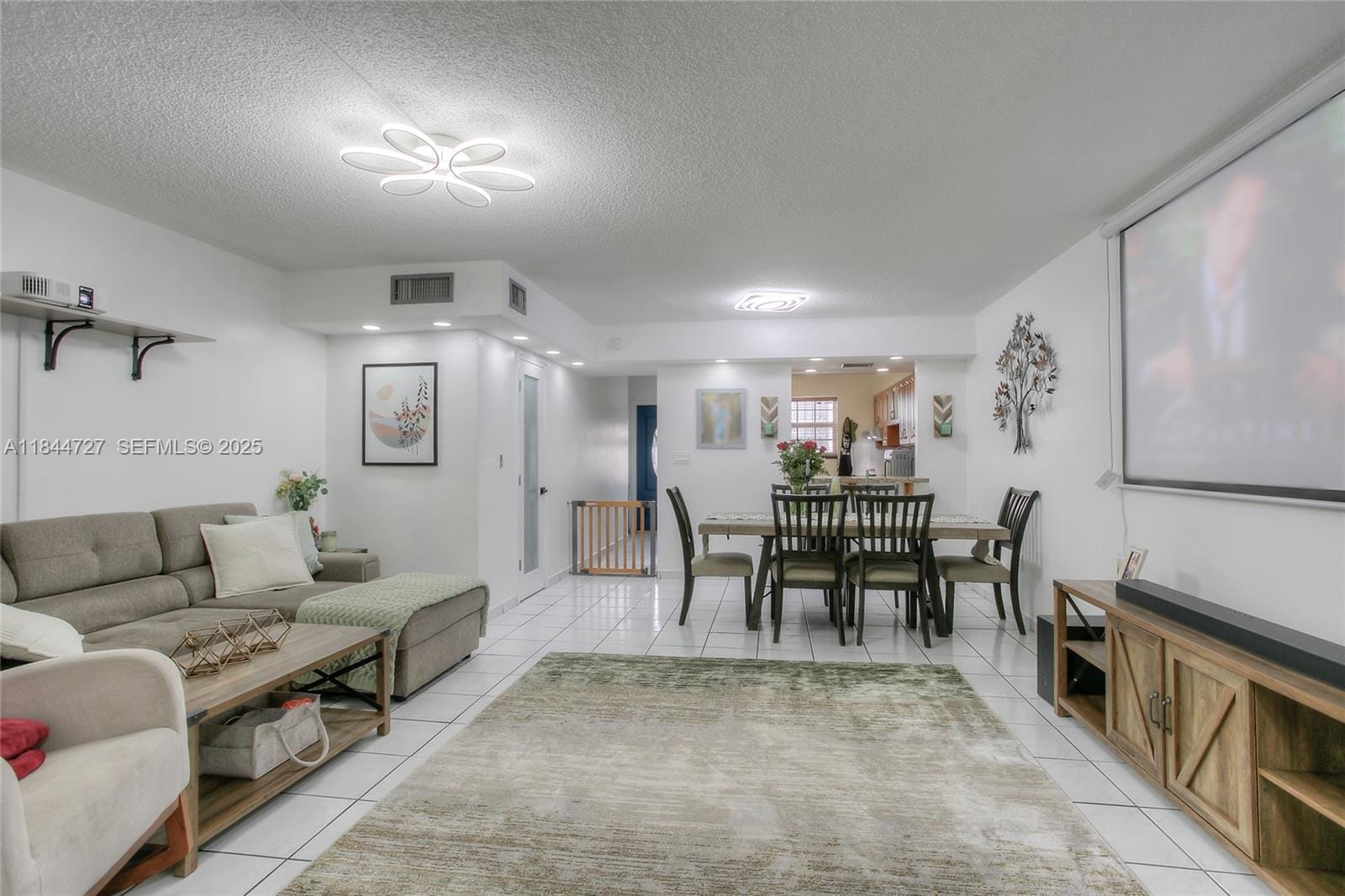 834 W 80th Place, Hialeah, FL 33014 photo 6