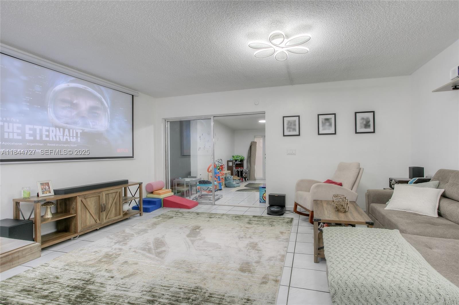 834 W 80th Place, Hialeah, FL 33014 photo 8