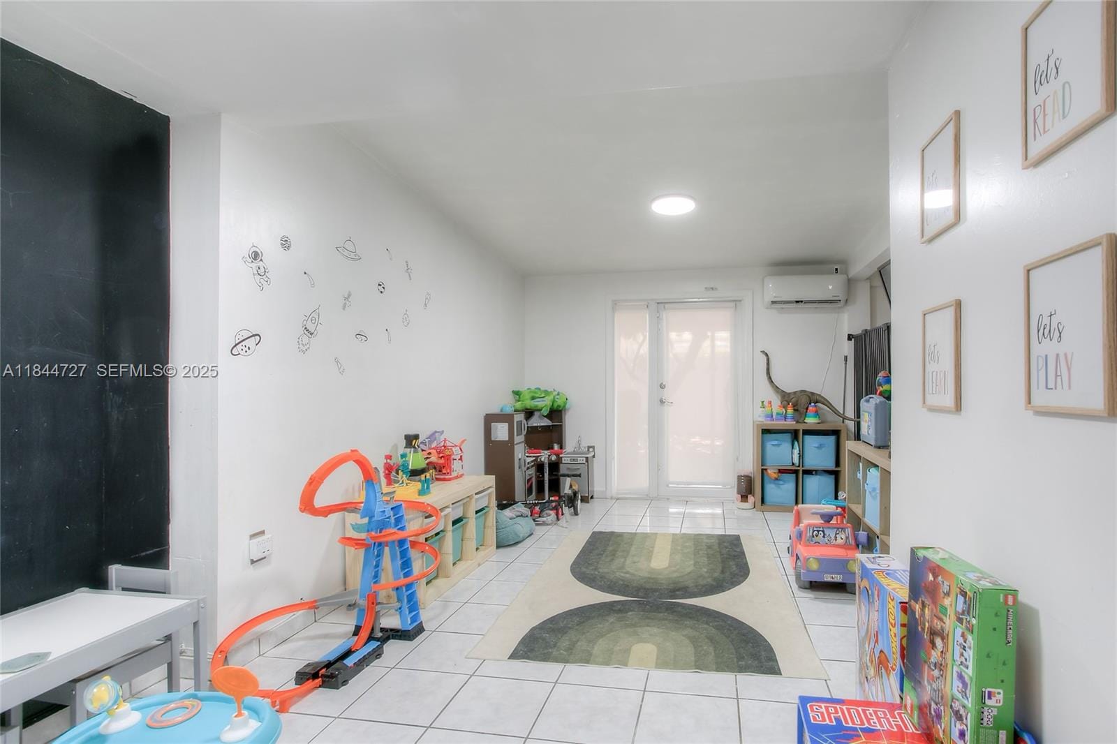 834 W 80th Place, Hialeah, FL 33014 photo 9