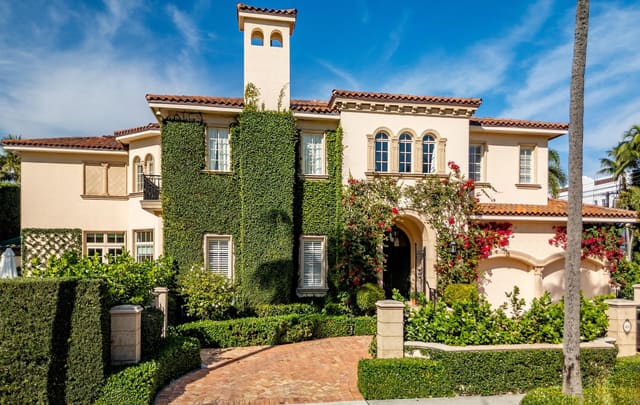 401 Chilean Avenue, sold in Royal Park, Oakland Park, FL