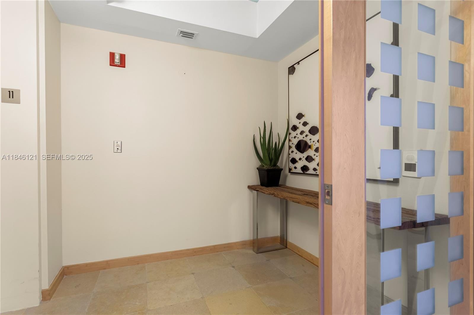 21050 Point Place 1103, Aventura, FL 33180 photo 2