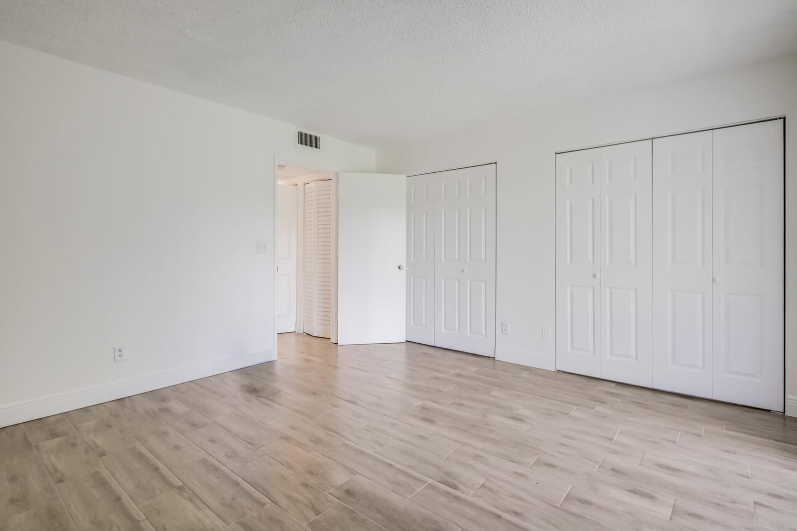 1507 Meadows Circle W, Boynton Beach, FL 33436 photo 11