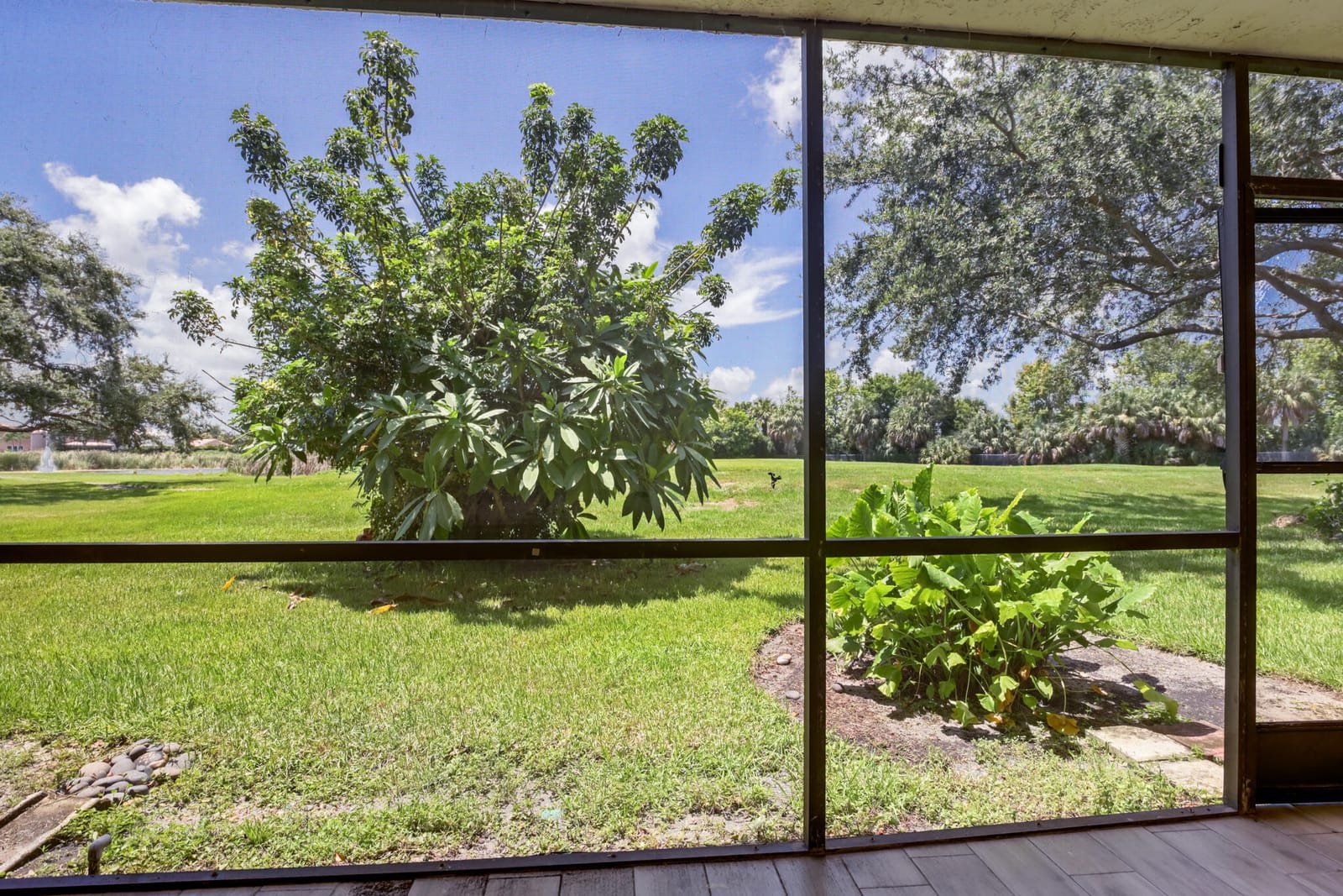1507 Meadows Circle W, Boynton Beach, FL 33436 photo 13