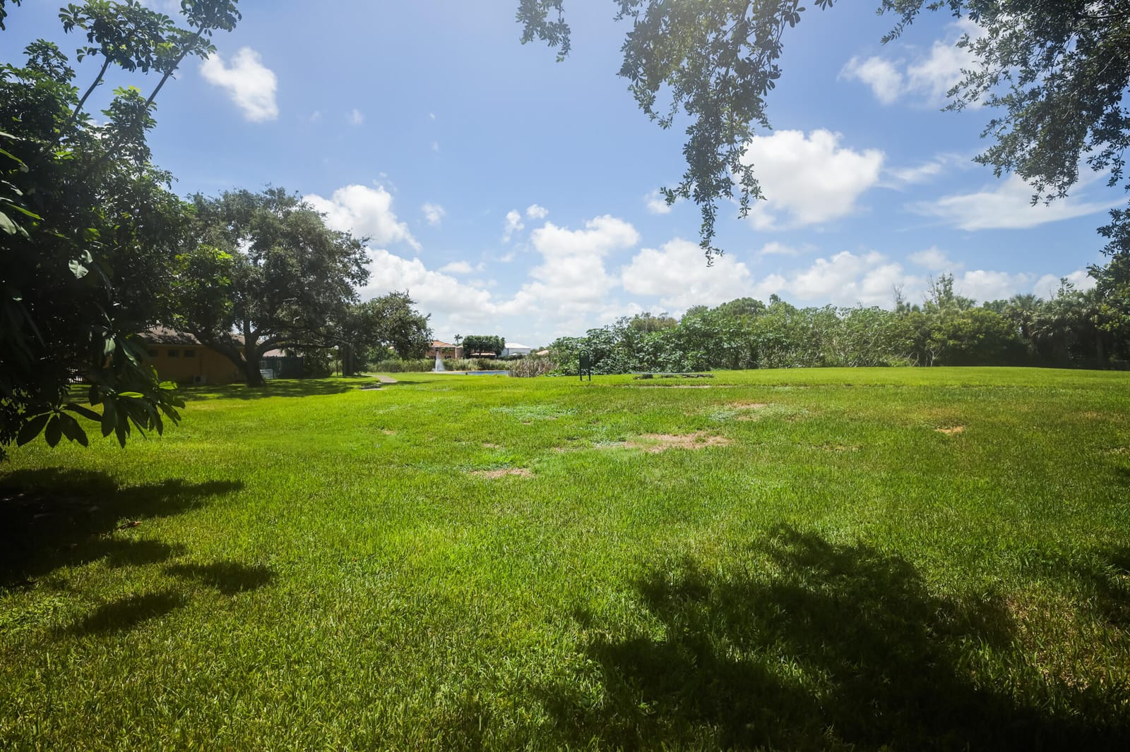 1507 Meadows Circle W, Boynton Beach, FL 33436 photo 17