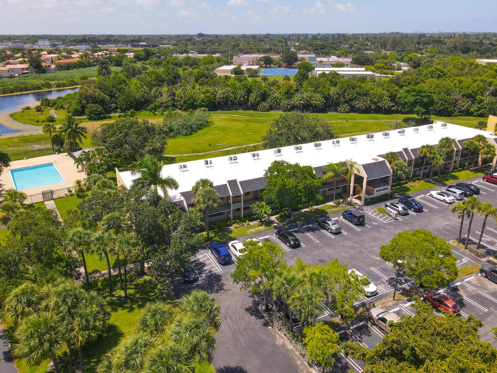 1507 Meadows Circle W, Boynton Beach, FL 33436 photo 21