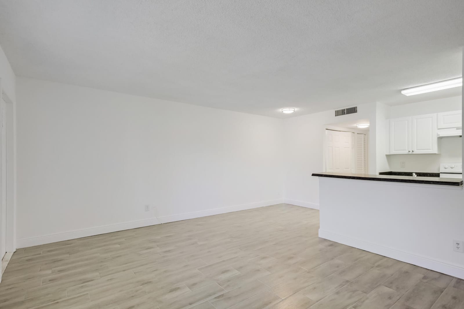 1507 Meadows Circle W, Boynton Beach, FL 33436 photo 4