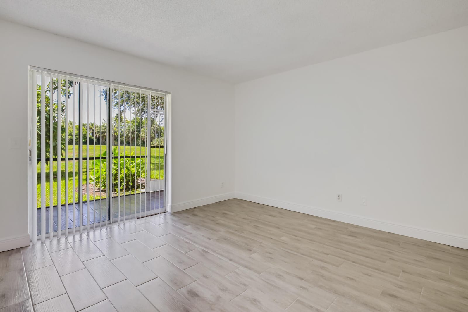 1507 Meadows Circle W, Boynton Beach, FL 33436 photo 10