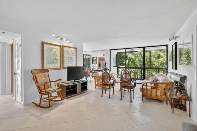 1844 Bridgewood Drive, Boca Raton, FL 33434