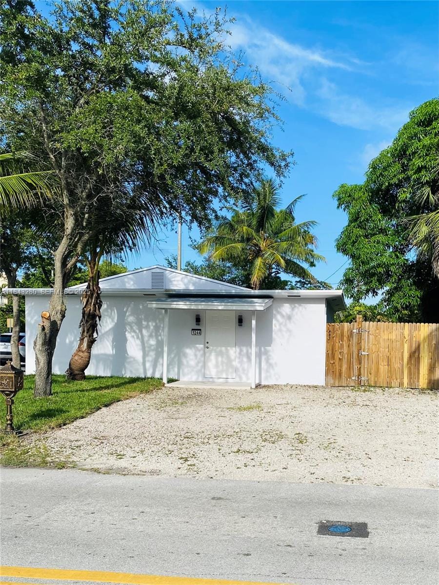 1244 NW 1st Avenue, Fort Lauderdale, FL 33311