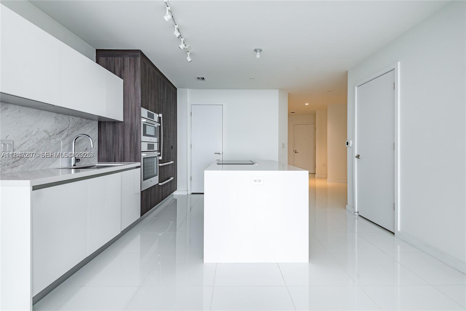 851 NE 1st Avenue 2100, Miami, FL 33132 photo 21