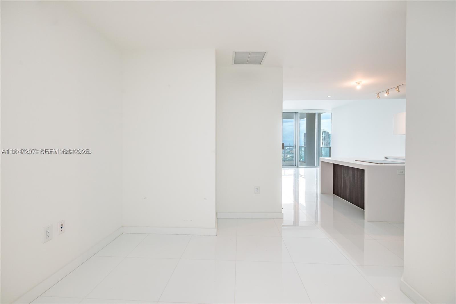 851 NE 1st Avenue 2100, Miami, FL 33132 photo 27
