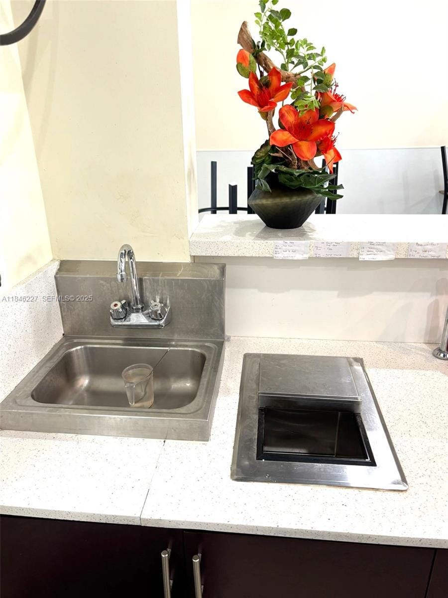 Flamingo, Pembroke Pines, FL 33027 photo 14