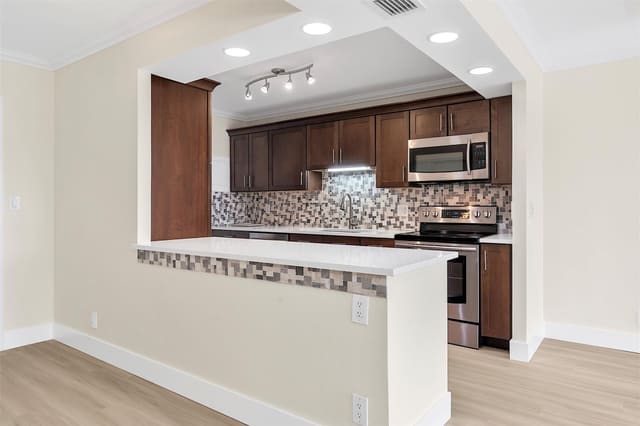 3233 NE 32nd Avenue 204, sold in The Continental, Fort Lauderdale, FL
