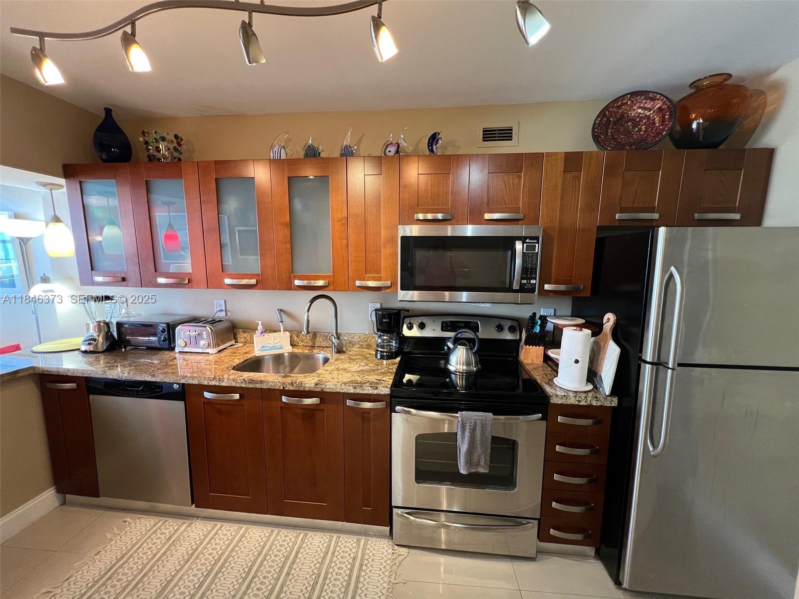 100 Lincoln Road 1226, Miami Beach, FL 33139 photo 17