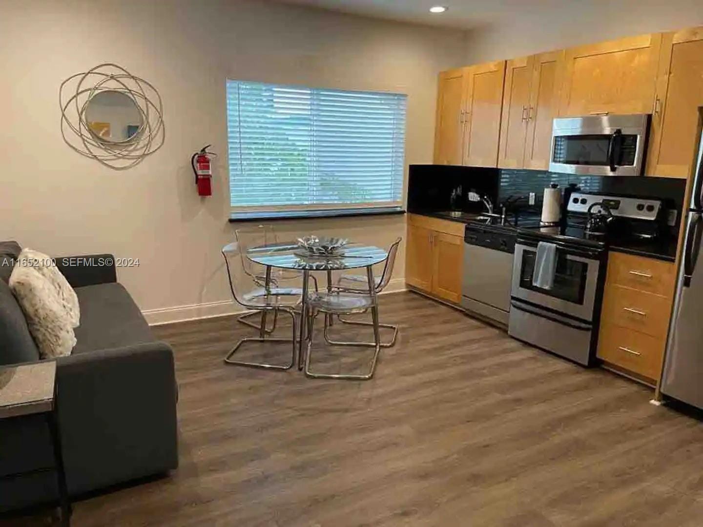 2615 Collins Avenue 24 — photo 9