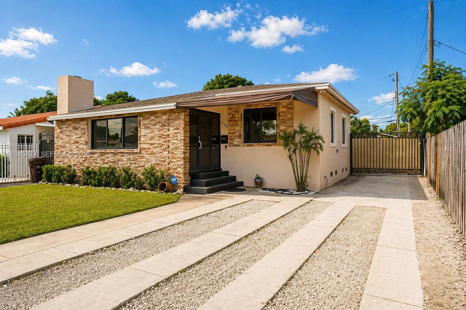 117 W 34th Street, Hialeah, FL 33012, Hialeah