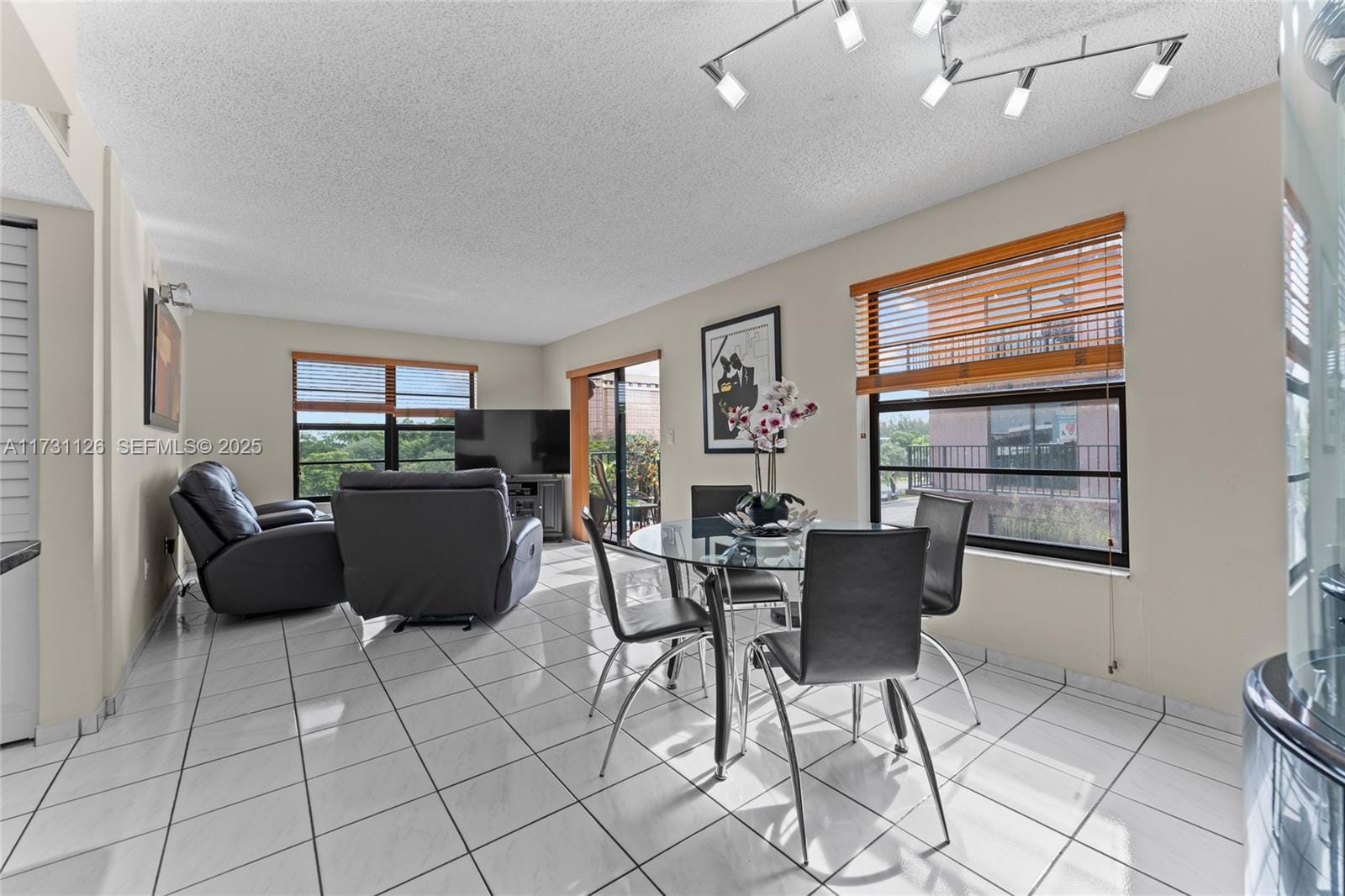 605 NW 72nd Avenue 406, Miami, FL 33126 photo 18