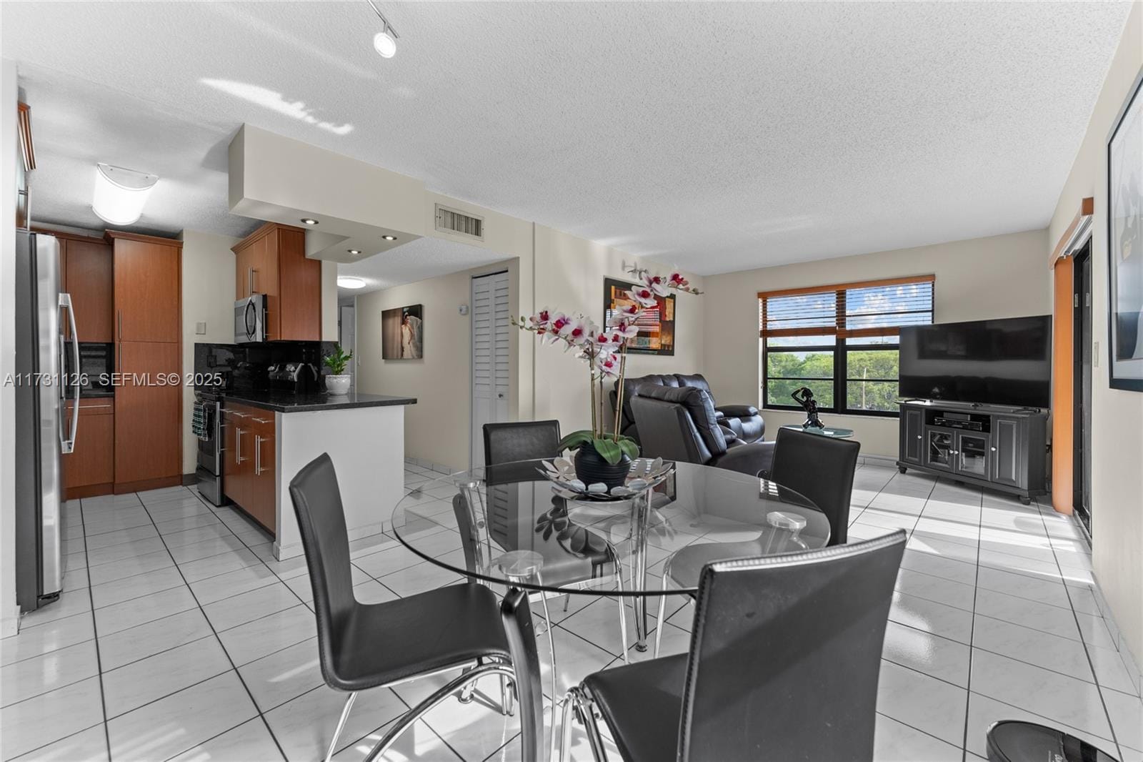 605 NW 72nd Avenue 406, Miami, FL 33126 photo 19