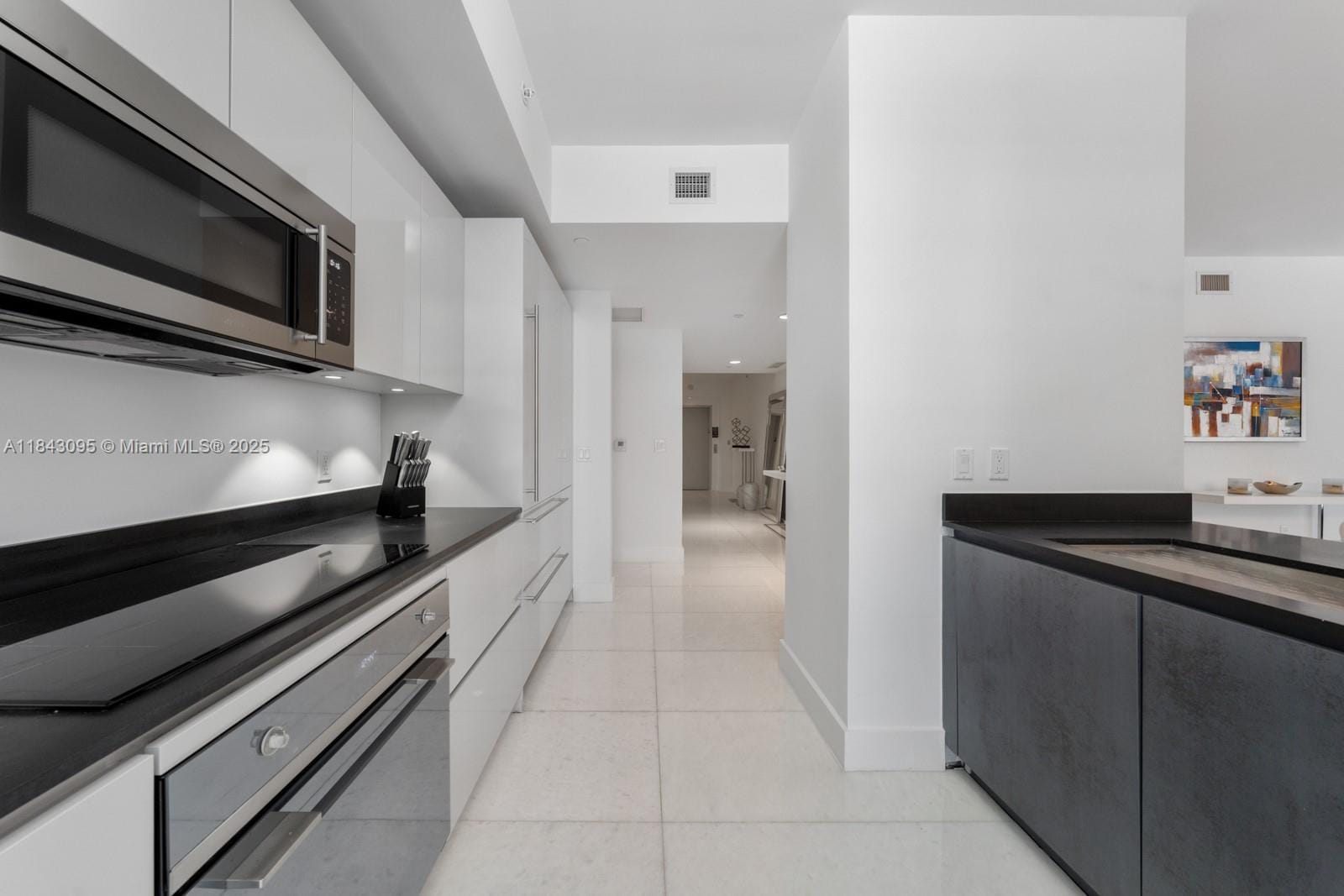1010 Brickell Avenue 1405, Miami, FL 33131 photo 6