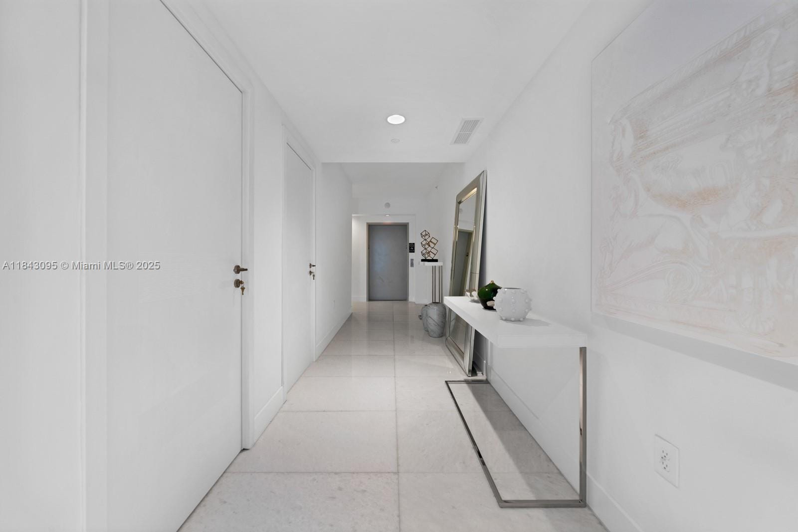 1010 Brickell Avenue 1405, Miami, FL 33131 photo 9