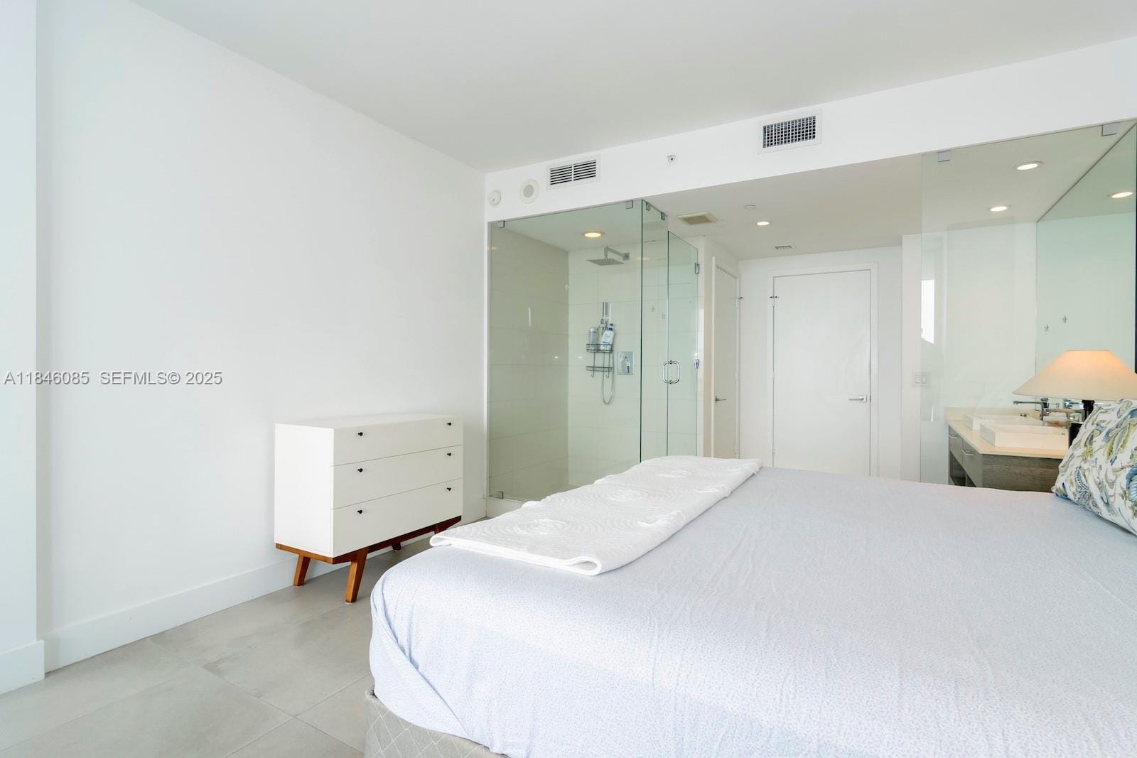 650 NE 32nd Street 4206, Miami, FL 33137 photo 17