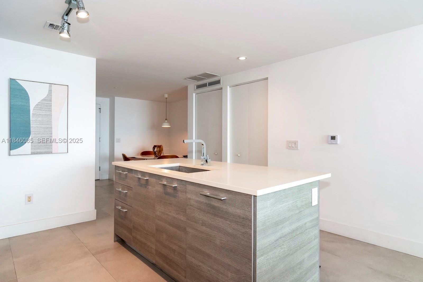 650 NE 32nd Street 4206 — photo 9