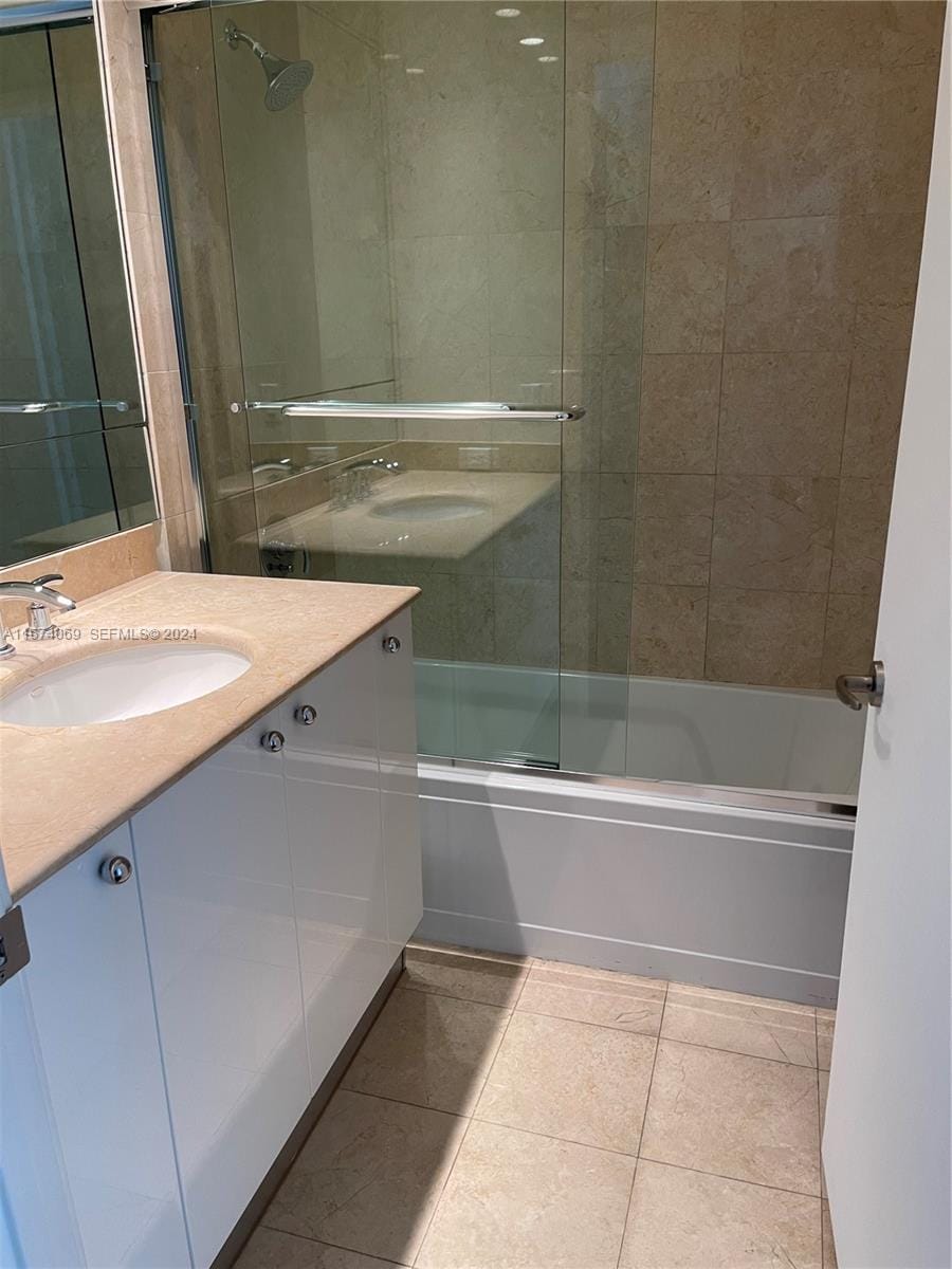 901 Brickell Key Boulevard 1103, Miami, FL 33131 photo 23