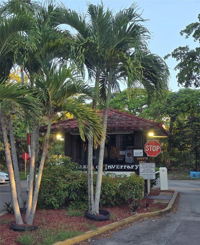3280 Spanish Moss Terrace 307, Inverrary, Lauderhill, FL