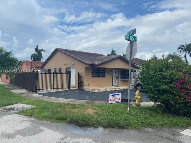 8889 NW 115th Street, Hialeah Gardens, FL 33018 photo 2