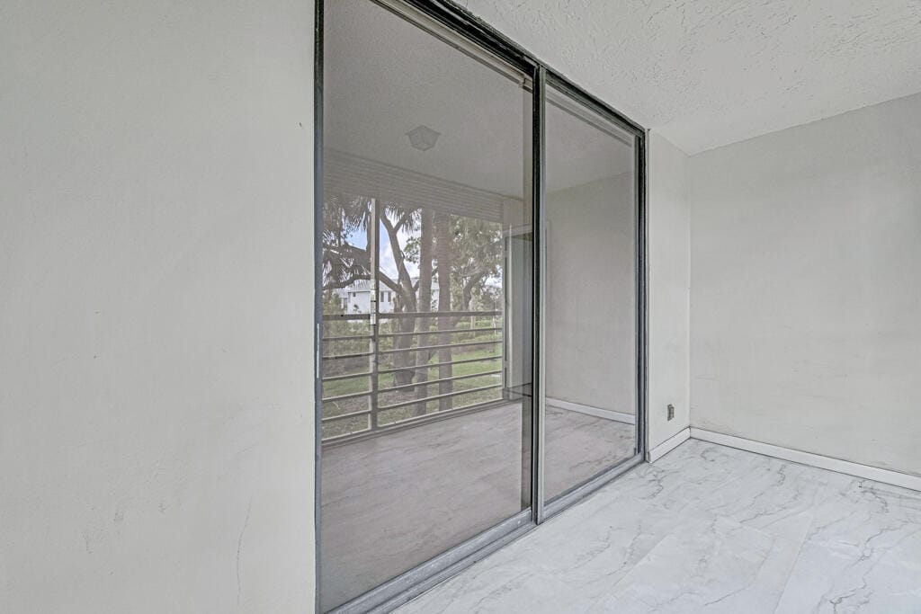 4640 Lucerne Lakes Boulevard 206, Lake Worth, FL 33467 photo 26