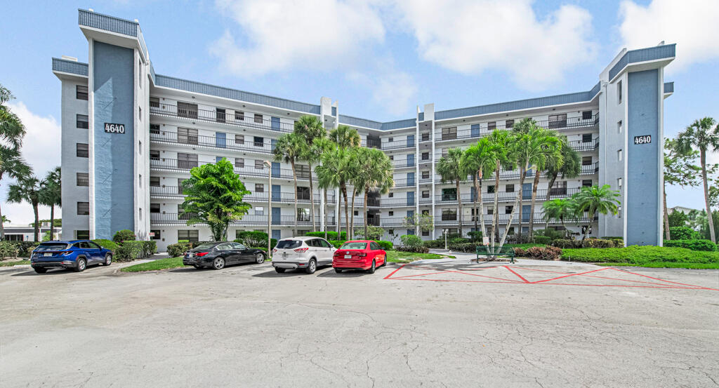4640 Lucerne Lakes Boulevard 206, Lake Worth, FL 33467, Lake Worth
