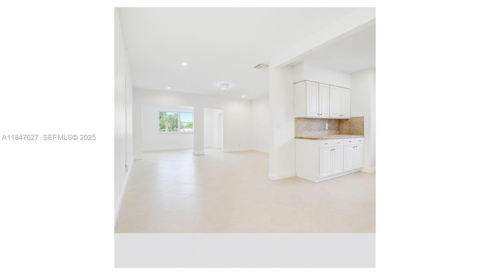 800 SW 26th Court — photo 4