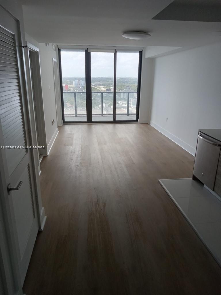 121 NE 34th Street 2010, Miami, FL 33137