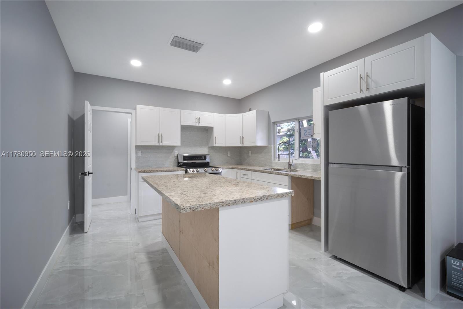 1114 SW 13th Court — photo 10