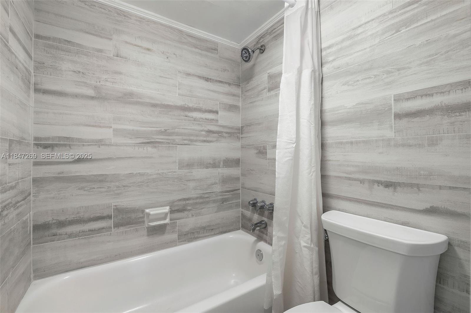 1205 Mariposa Avenue 320, Coral Gables, FL 33146 photo 23
