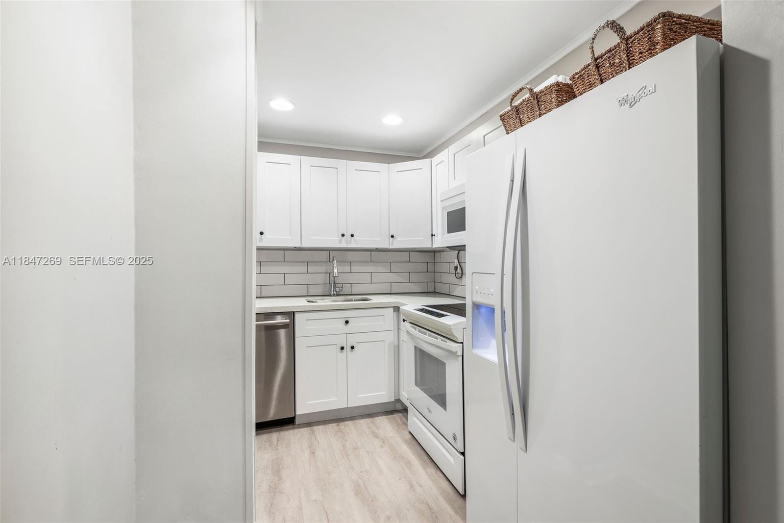 1205 Mariposa Avenue 320, Coral Gables, FL 33146 photo 7