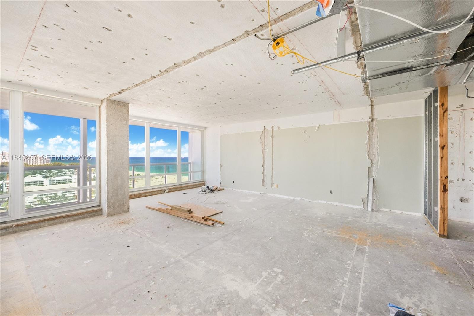 2100 S Ocean Lane 18012 — photo 3