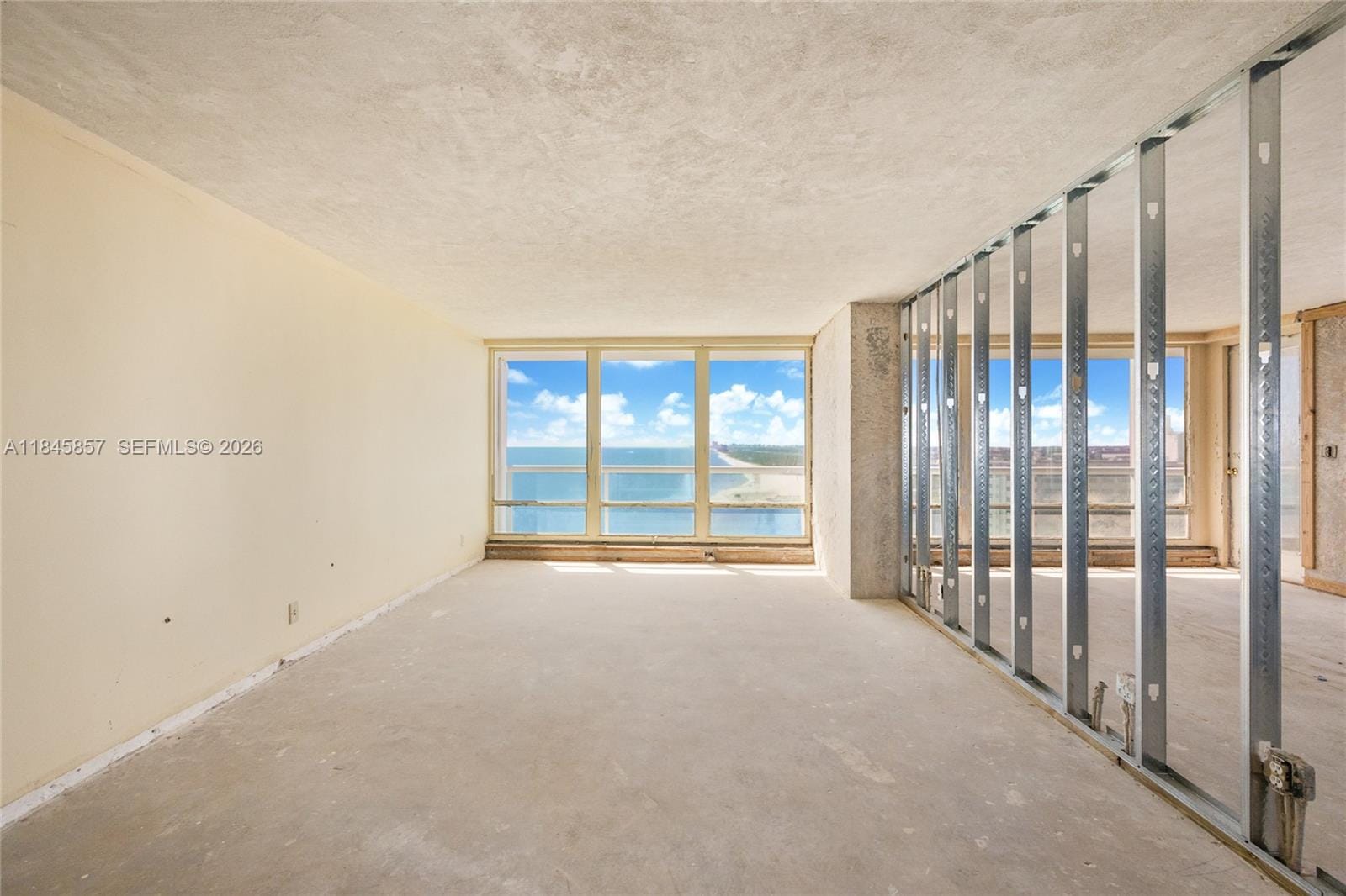 2100 S Ocean Lane 18012 — photo 4