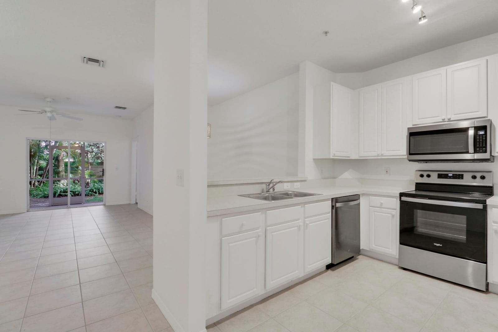 110 Lighthouse Circle A, Tequesta, FL 33469 photo 11