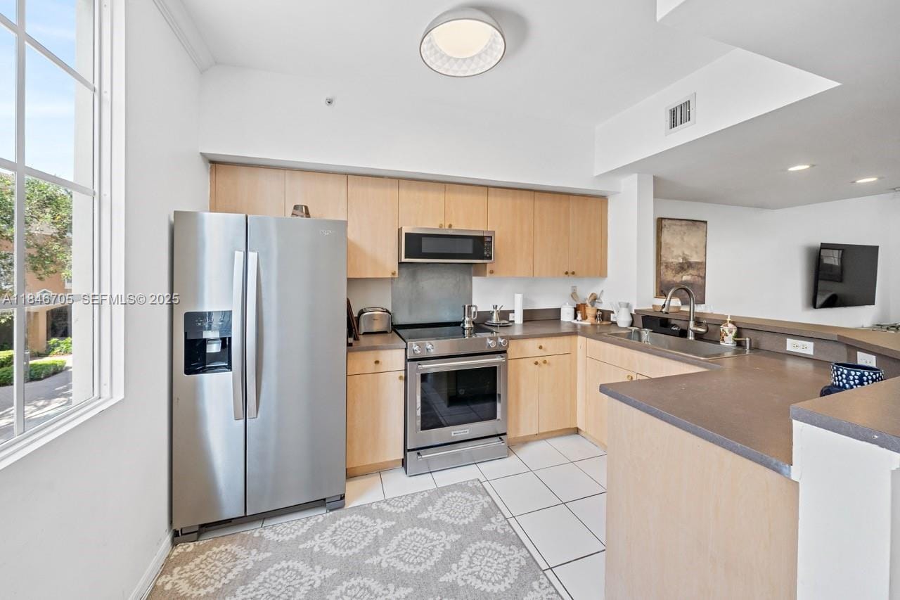 2861 NE 185th Street 305, Aventura, FL 33180 photo 9