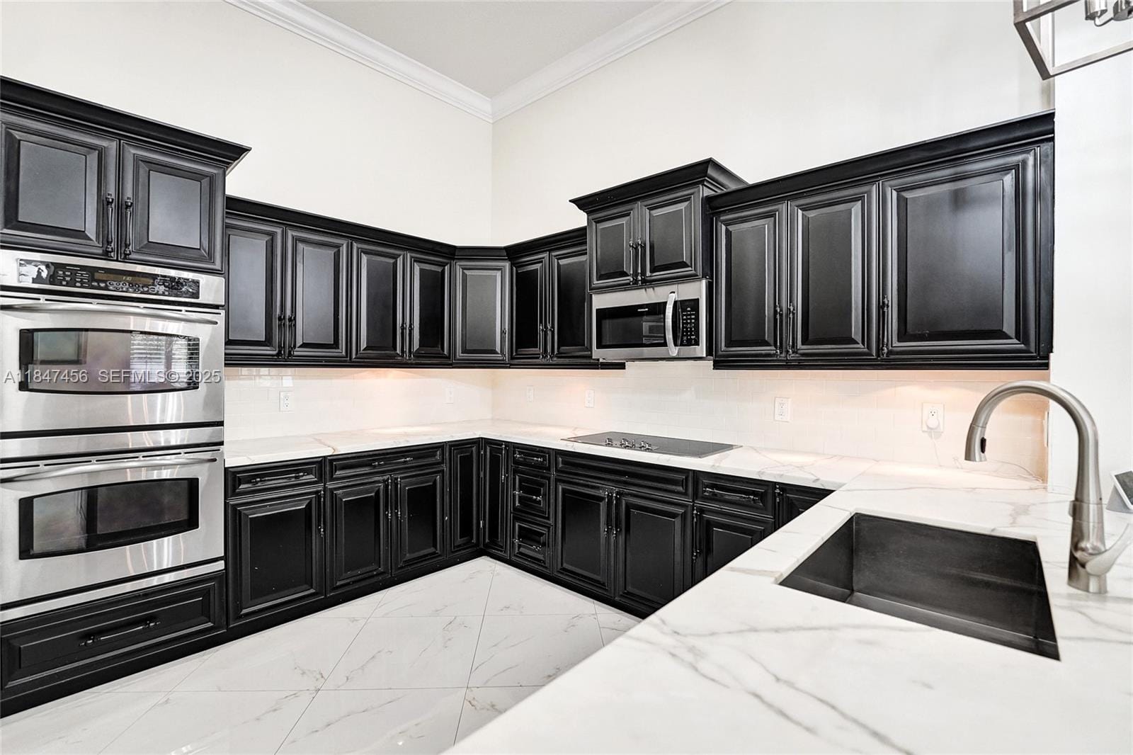 208 Landings Boulevard, Weston, FL 33327 photo 17