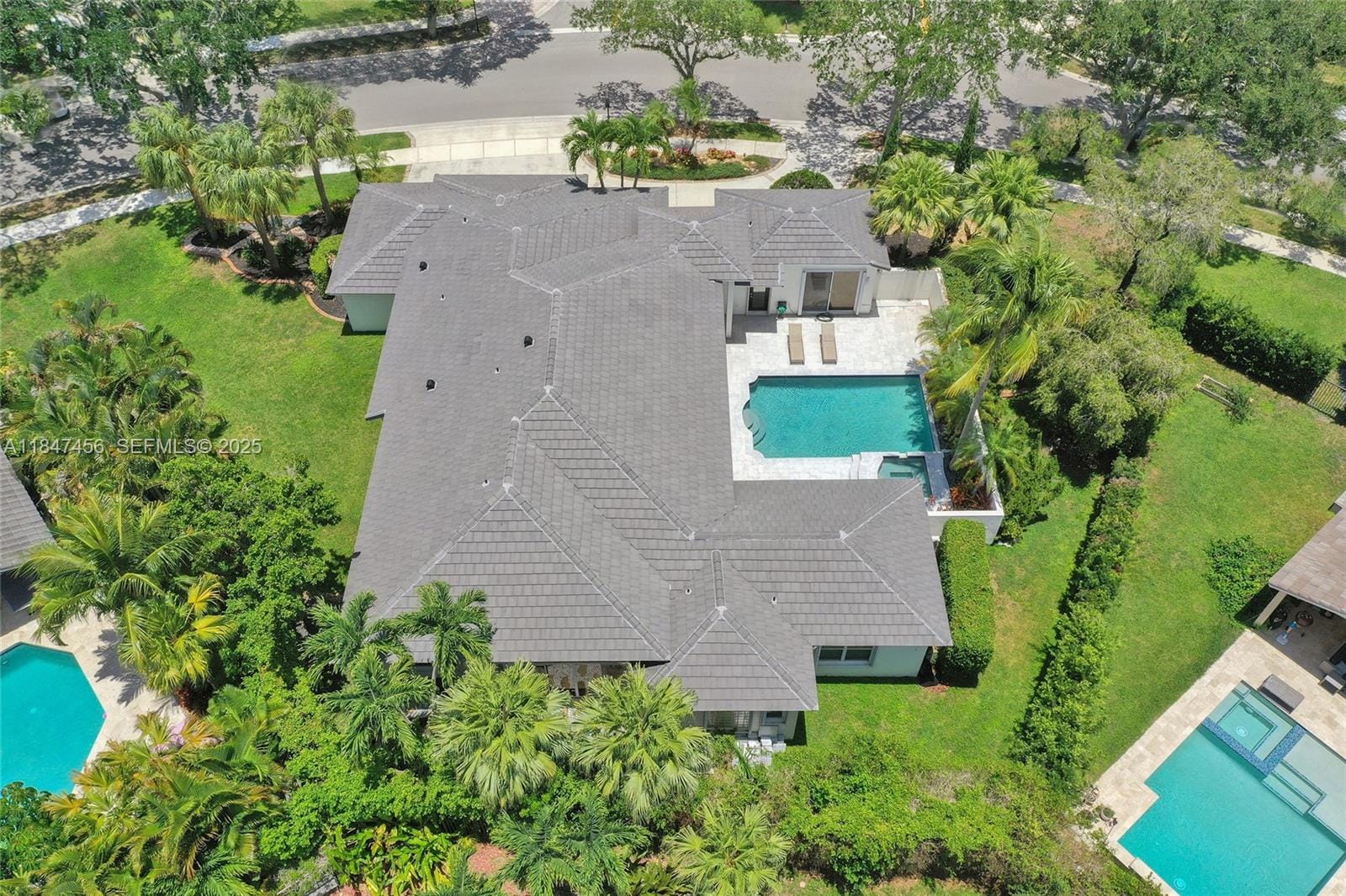 208 Landings Boulevard — photo 4