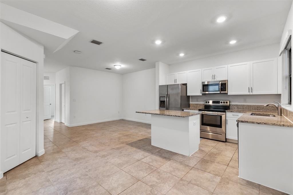 340 NE 208th Terrace 340, Miami, FL 33179 photo 17